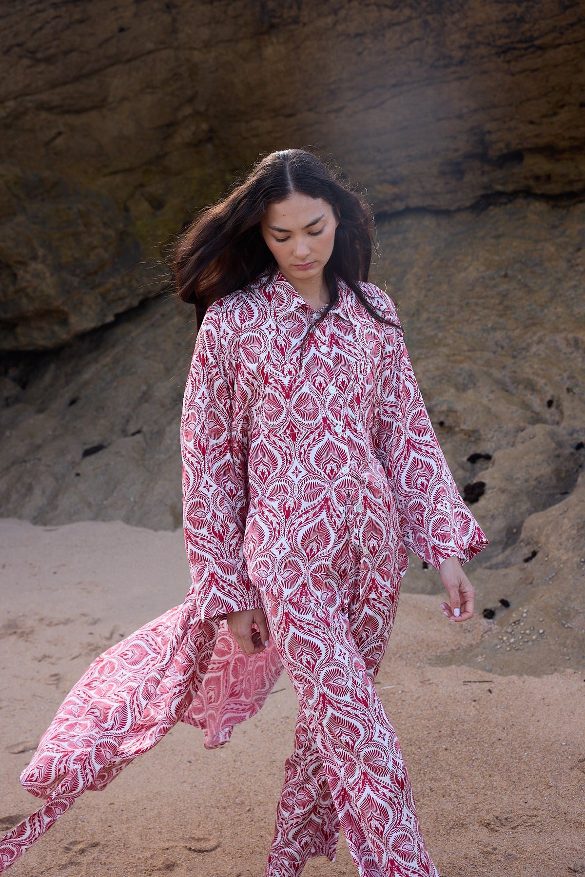 Kushee Red Eyemask in ONE SIZE RED - Sustainable Fashion by KLEED LOUNGEWEAR