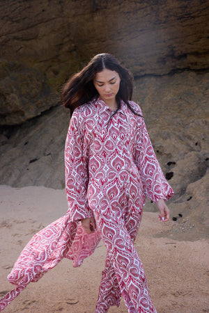 Kushee Red Eyemask in ONE SIZE RED - Sustainable Fashion by KLEED LOUNGEWEAR