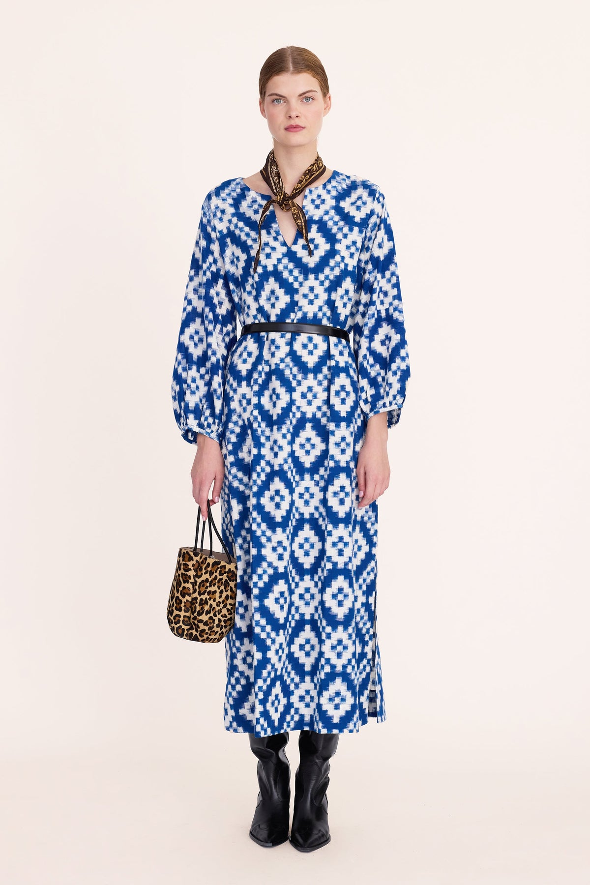Dorcas Blue Kaftan in S/M BLUE - Sustainable Fashion by KLEED LOUNGEWEAR