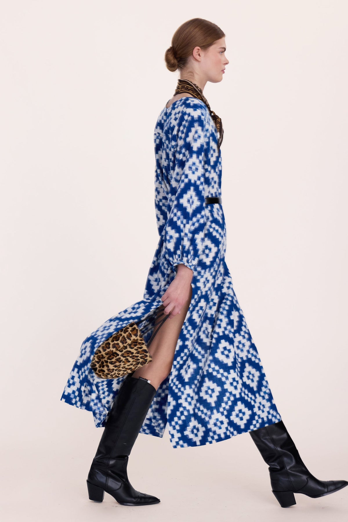 Dorcas Blue Kaftan in S/M BLUE - Sustainable Fashion by KLEED LOUNGEWEAR