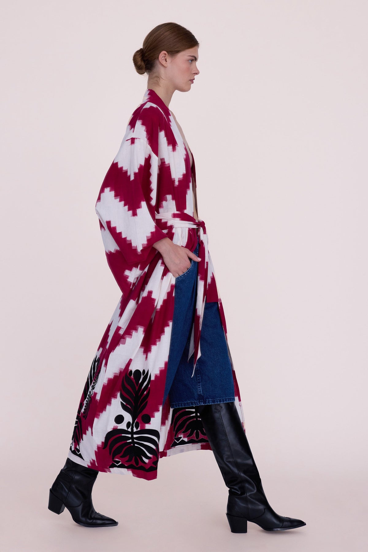 Jain Red Kimono in L/XL RED - Sustainable Fashion by KLEED LOUNGEWEAR