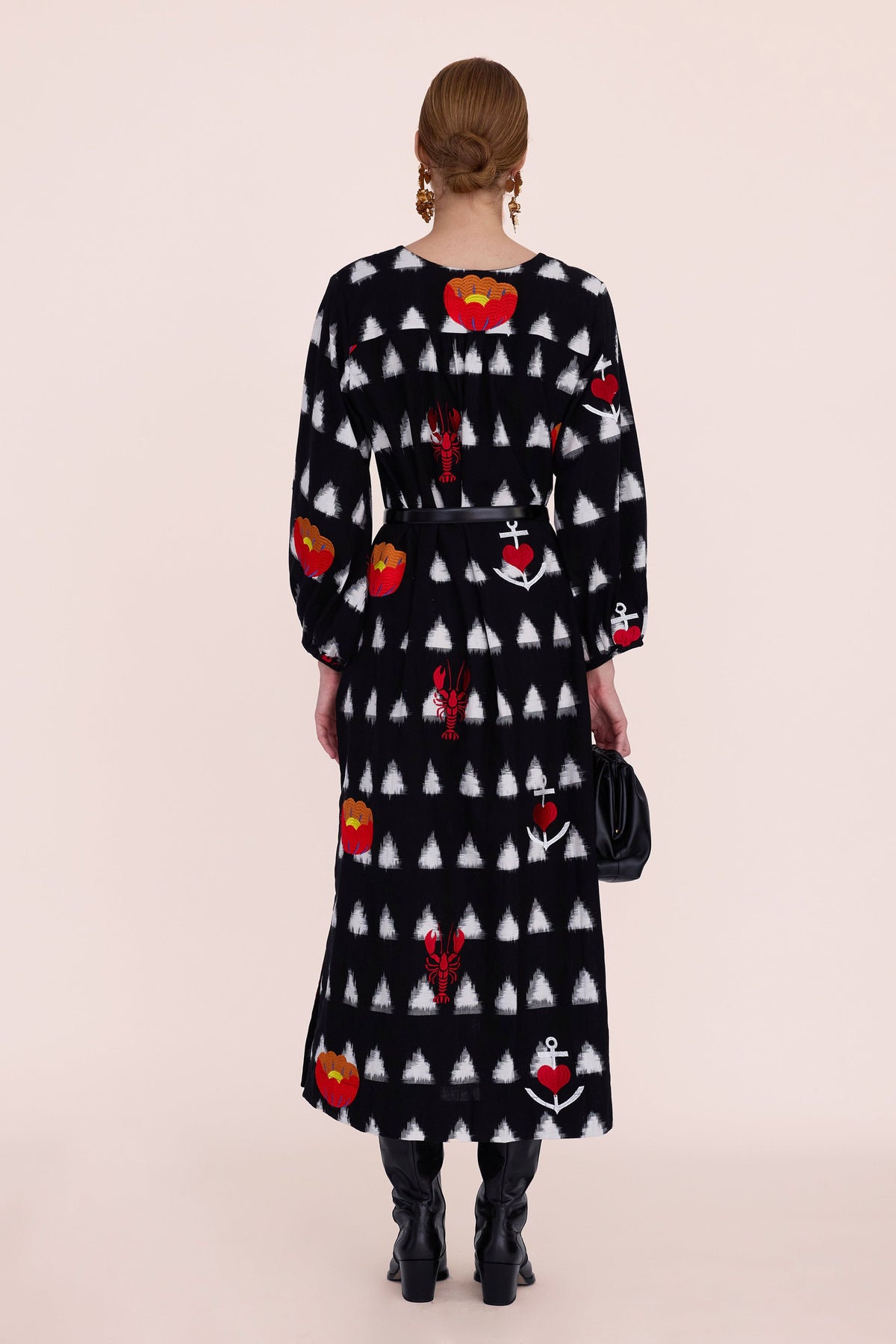 Gondi Black Kaftan in XS/S BLACK - Sustainable Fashion by KLEED LOUNGEWEAR