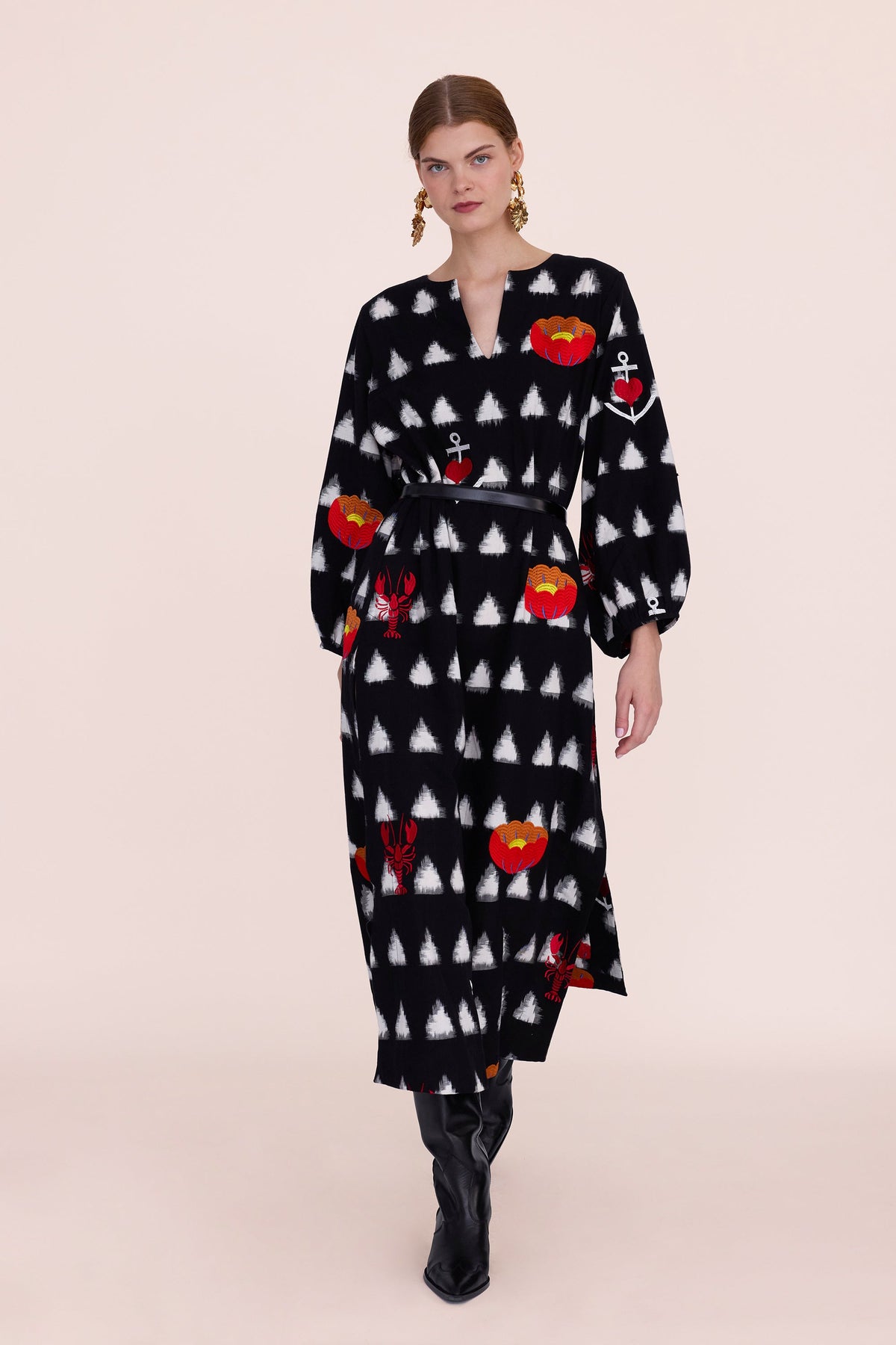 Gondi Black Kaftan in XS/S BLACK - Sustainable Fashion by KLEED LOUNGEWEAR