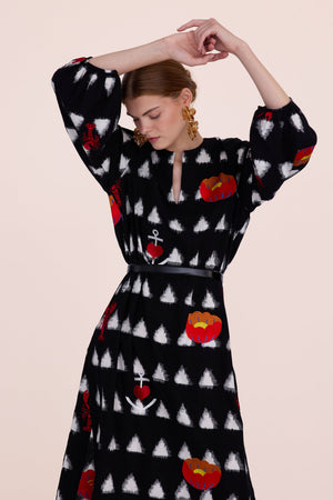 Gondi Black Kaftan in XS/S BLACK - Sustainable Fashion by KLEED LOUNGEWEAR