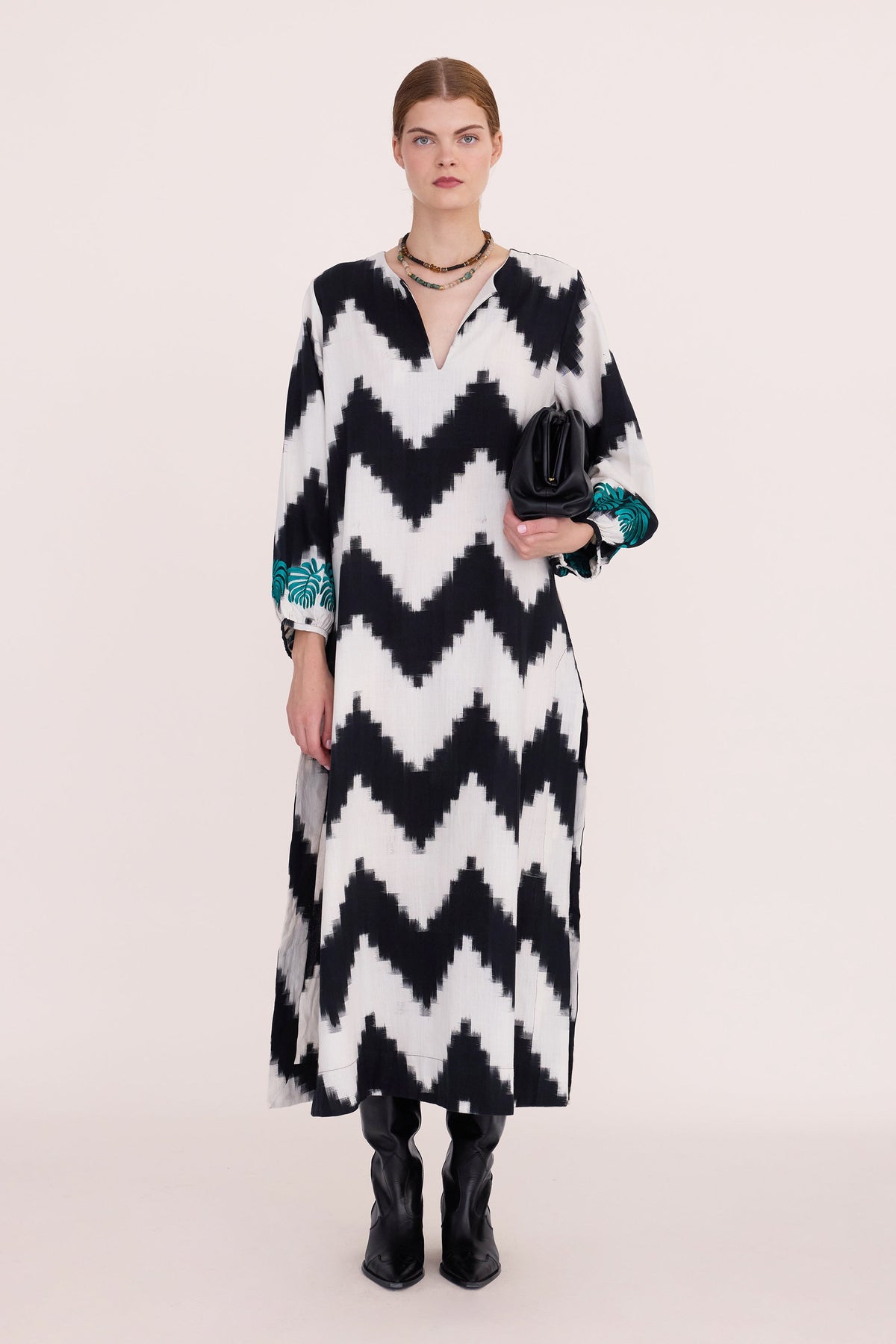 Gadisar Black Kaftan in S/M BLACK - Sustainable Fashion by KLEED LOUNGEWEAR
