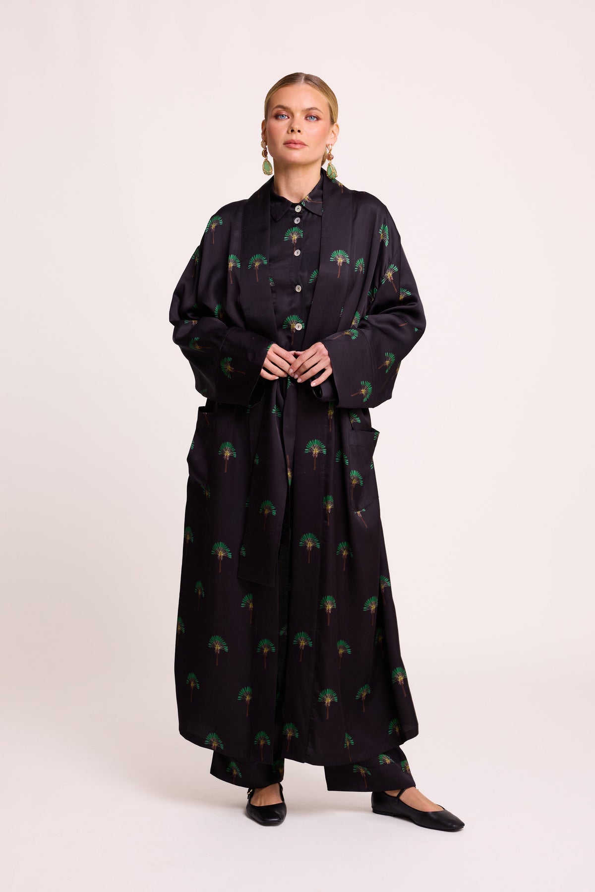 Khajoor Robe in SMALL BLACK - Sustainable Fashion by KLEED LOUNGEWEAR