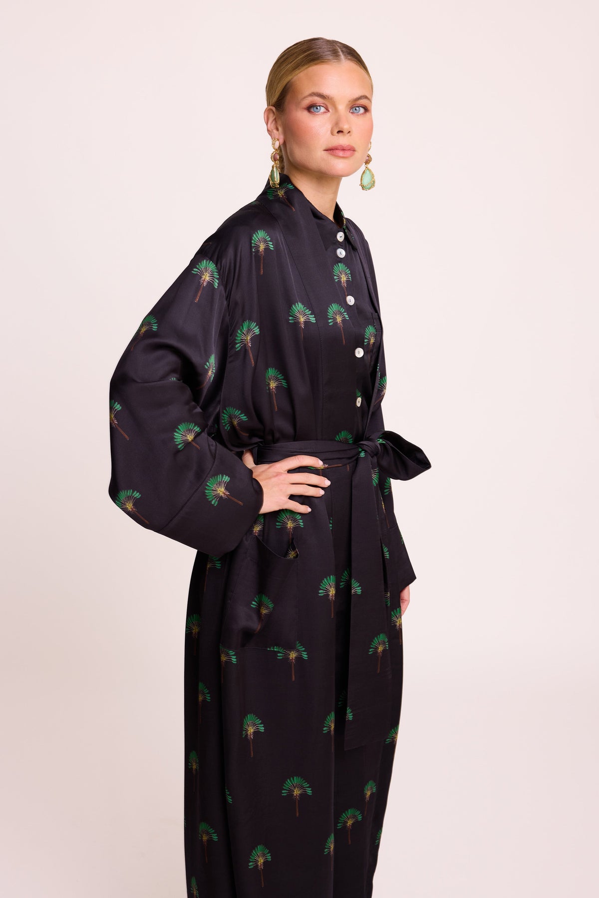 Khajoor Robe in SMALL BLACK - Sustainable Fashion by KLEED LOUNGEWEAR