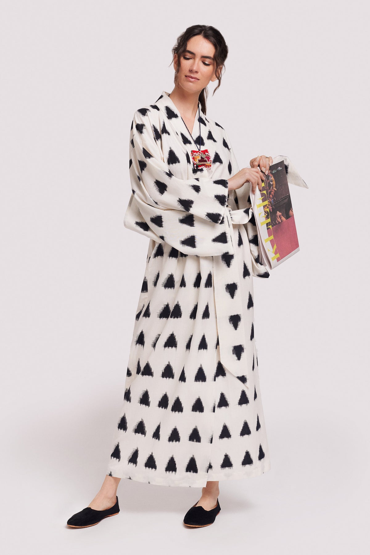 White Savannah Kimono in S/M WHITE - Sustainable Fashion by KLEED LOUNGEWEAR