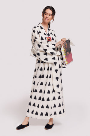 White Savannah Kimono in S/M WHITE - Sustainable Fashion by KLEED LOUNGEWEAR