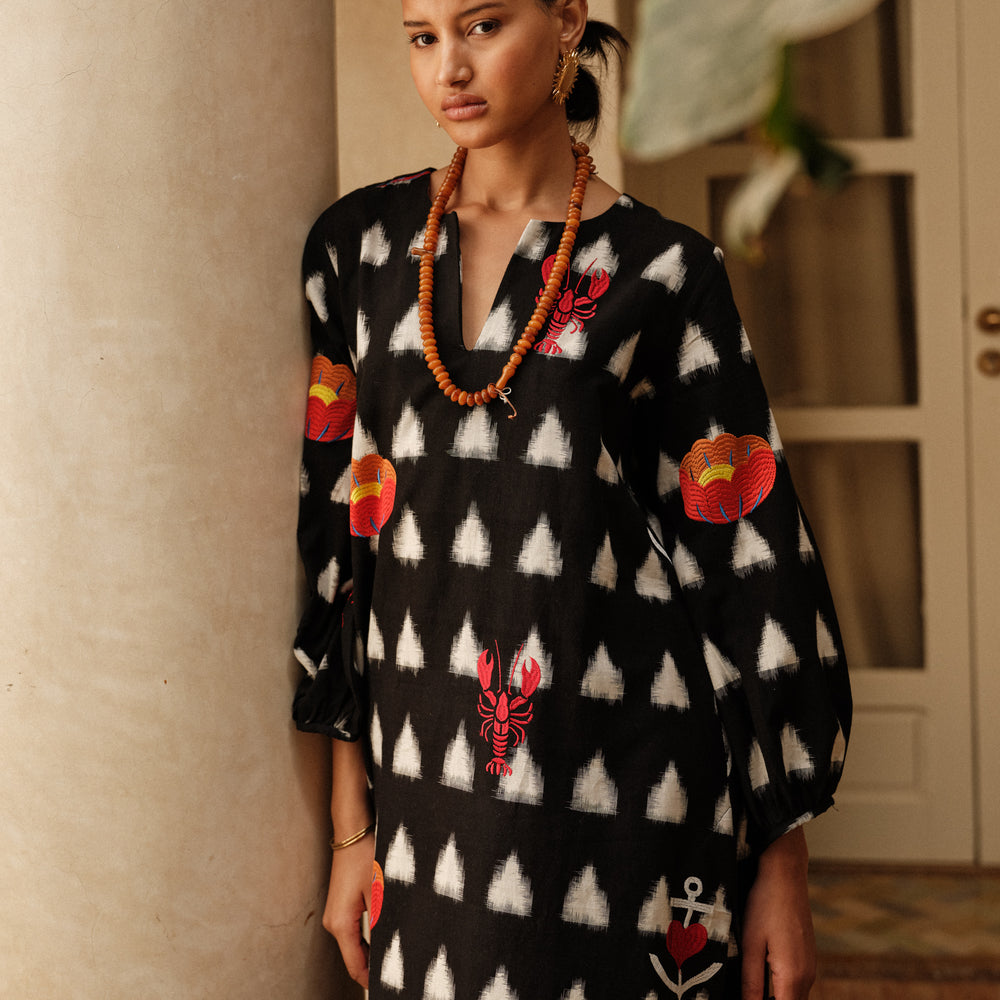 
                      
                        Gondi Black Kaftan
                      
                    