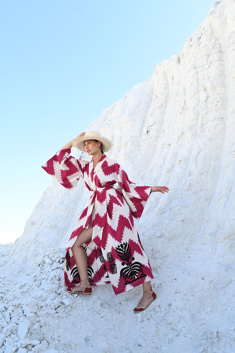 Jain Red Kimono in L/XL RED - Sustainable Fashion by KLEED LOUNGEWEAR