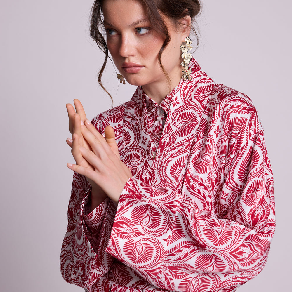 
                      
                        Kushee Red Robe [KLEED]
                      
                    