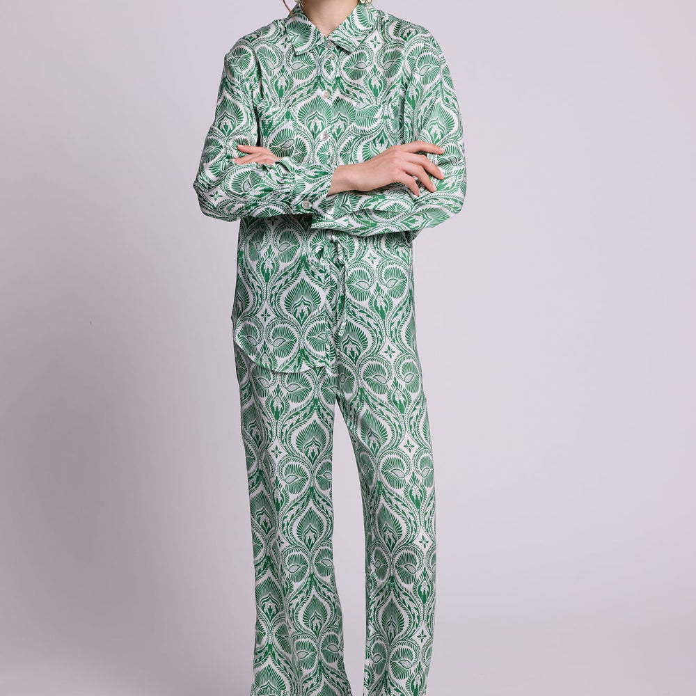 
                      
                        Kushee Green Pyjama in EXTRA SMALL GREEN - Sustainable Fashion by KLEED LOUNGEWEAR
                      
                    