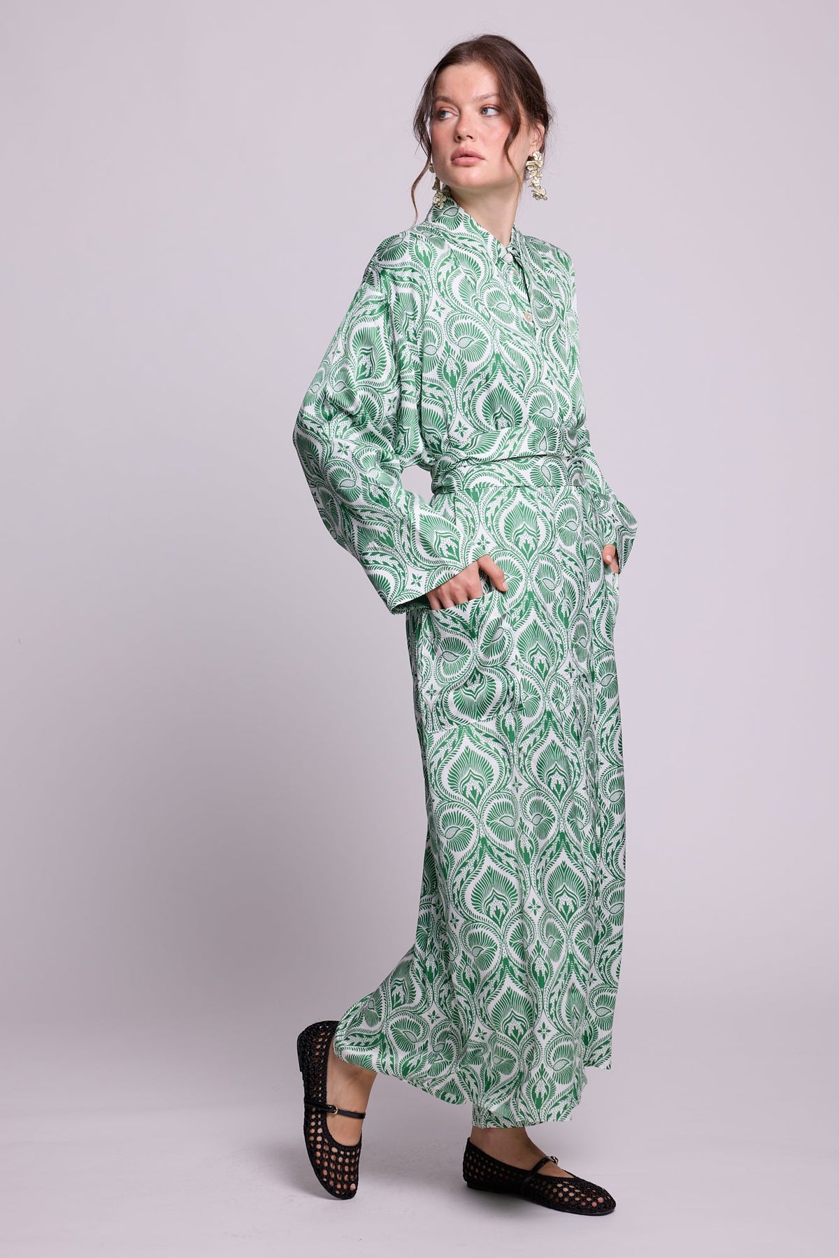 Kushee Green Robe in SMALL GREEN - Sustainable Fashion by KLEED LOUNGEWEAR