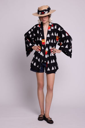 Gondi Black Short Kimono in S/M BLACK - Sustainable Fashion by KLEED LOUNGEWEAR