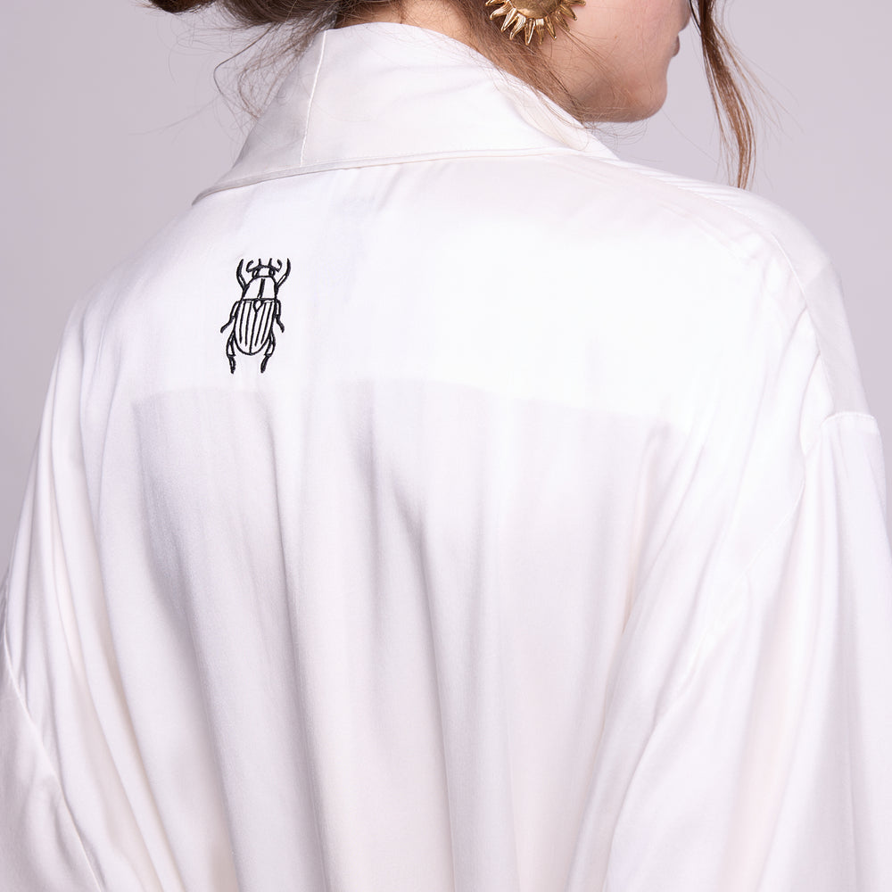 
                      
                        Jamun White Robe [KLEED]
                      
                    