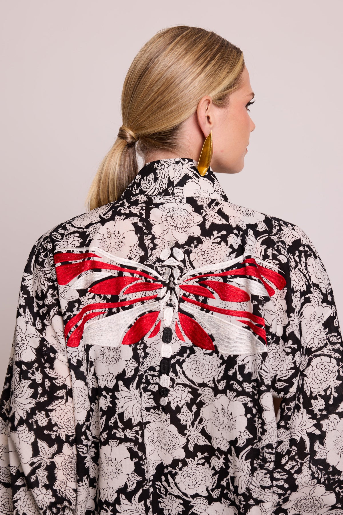Kiula Black Kimono in XS/S BLACK - Sustainable Fashion by KLEED LOUNGEWEAR