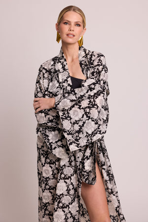 Kiula Black Kimono in XS/S BLACK - Sustainable Fashion by KLEED LOUNGEWEAR