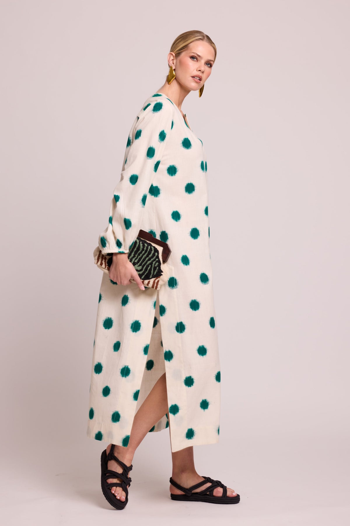 Nagar Green Kaftan in XS/S GREEN - Sustainable Fashion by KLEED LOUNGEWEAR