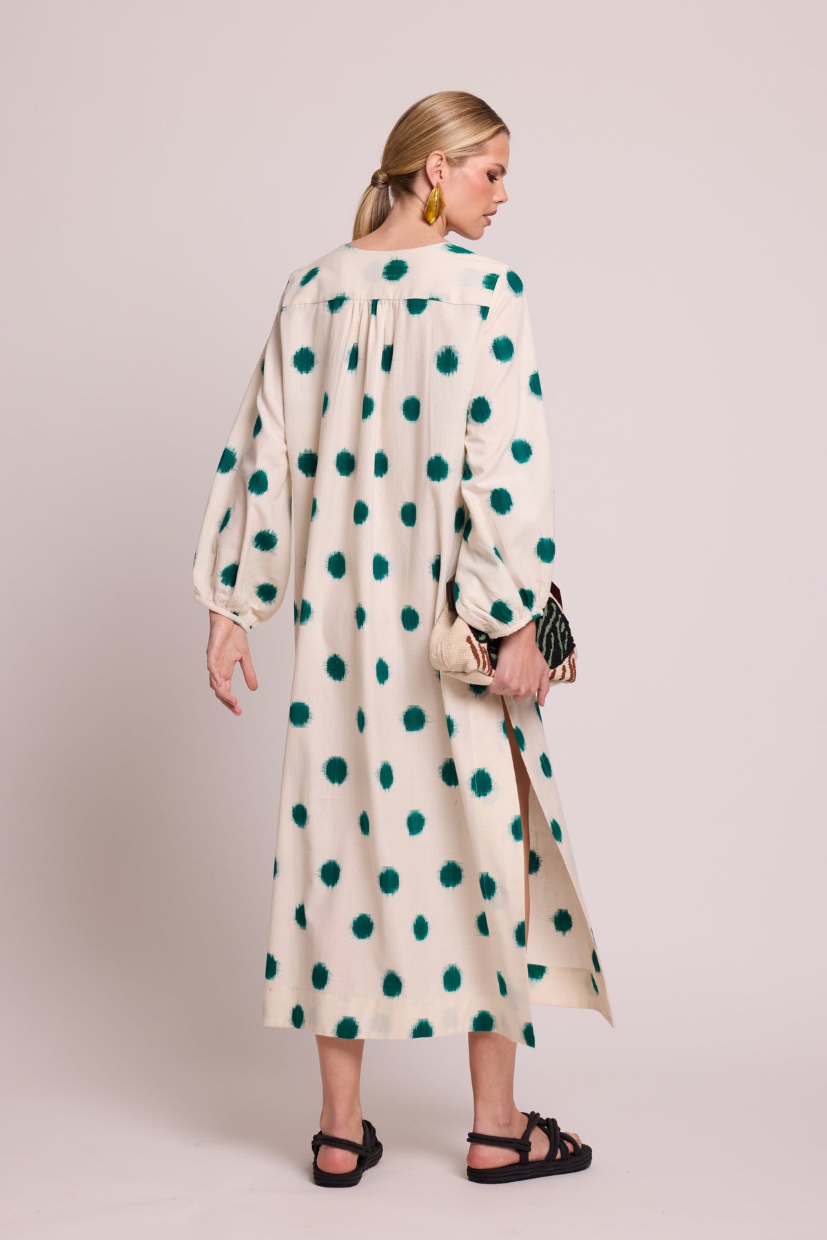 Nagar Green Kaftan in XS/S GREEN - Sustainable Fashion by KLEED LOUNGEWEAR