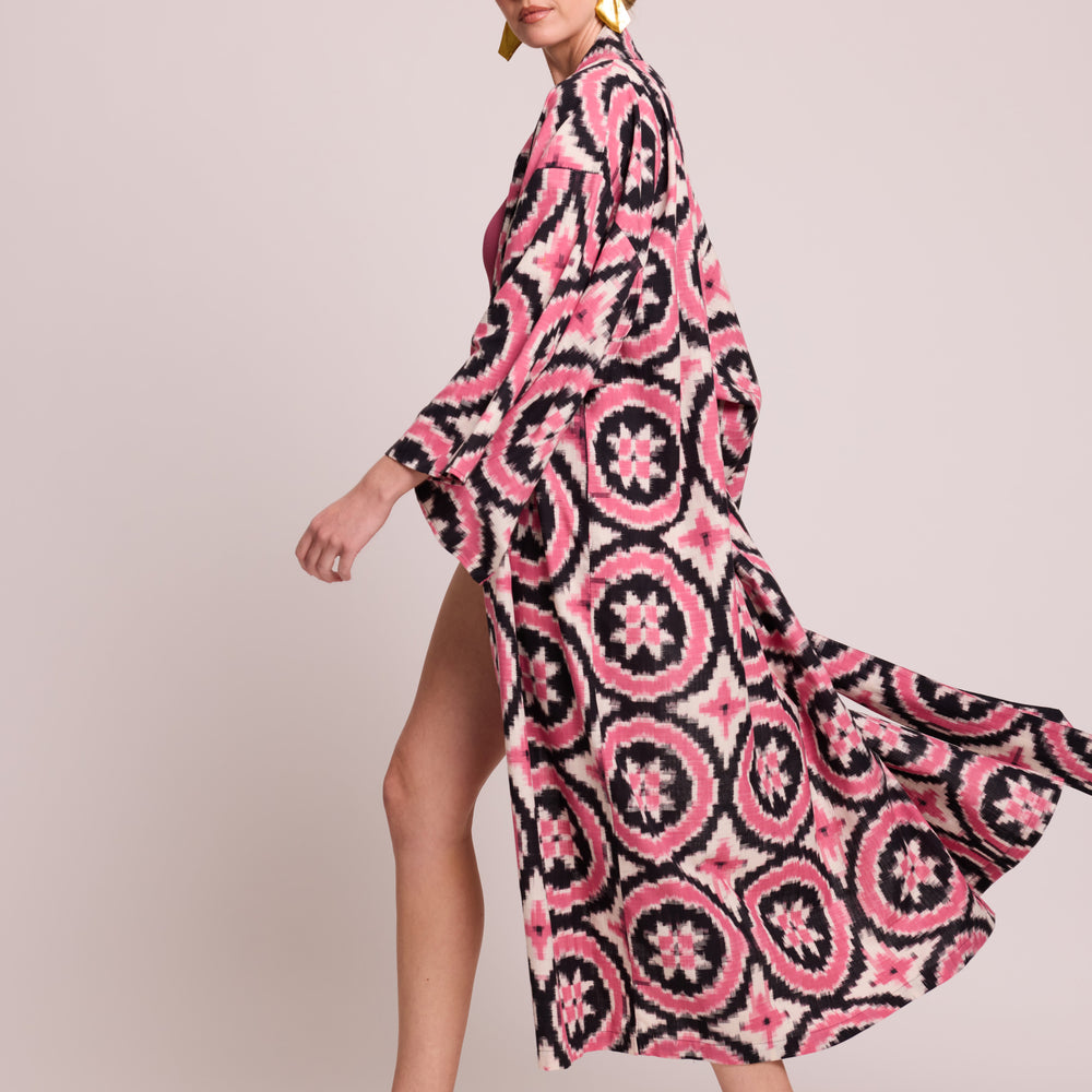 
                      
                        Malai Pink Kimono [KLEED]
                      
                    