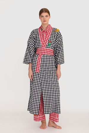 Ambar Black Kimono in S/M BLACK - Sustainable Fashion by KLEED LOUNGEWEAR