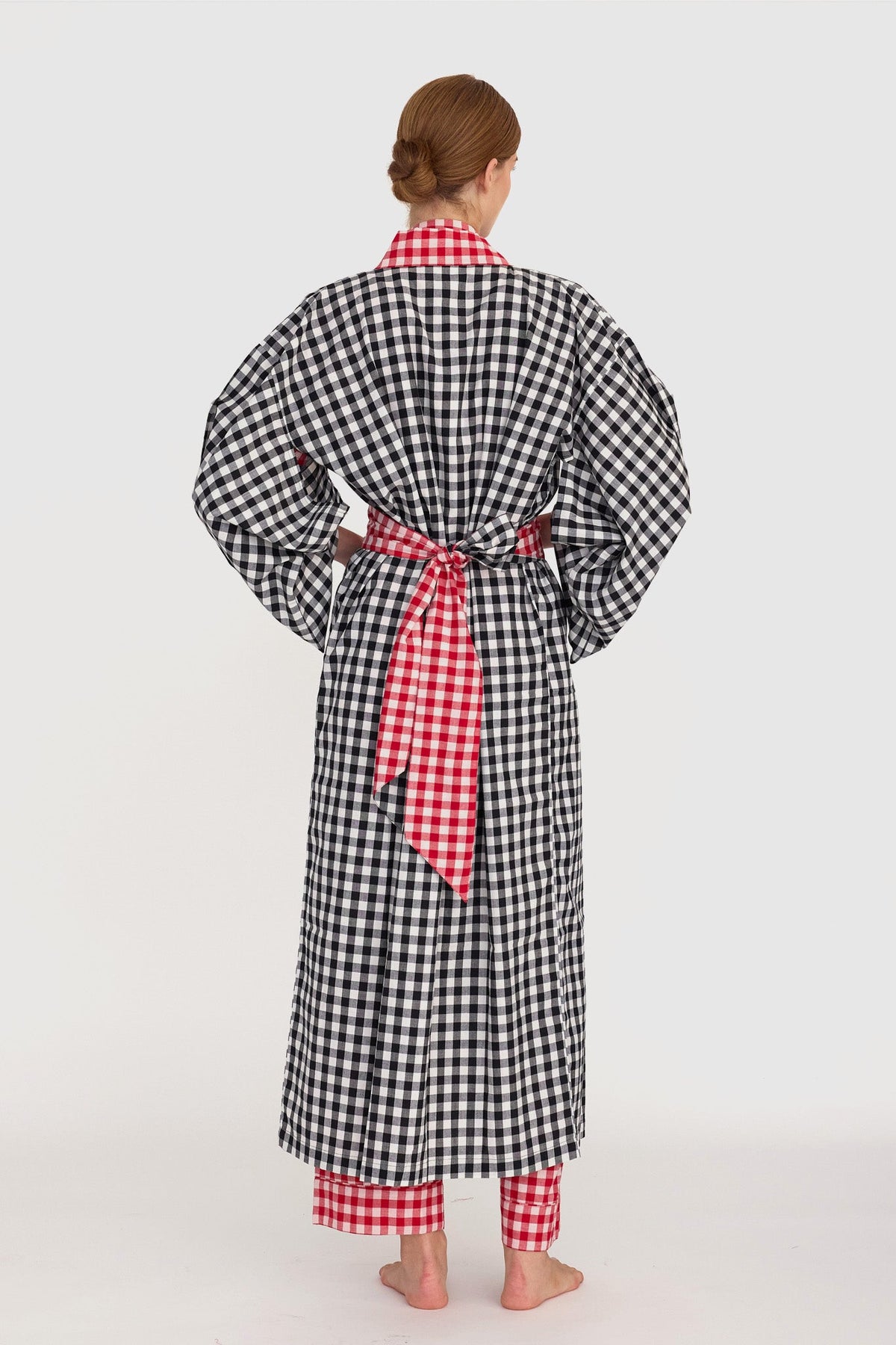 Ambar Black Kimono in S/M BLACK - Sustainable Fashion by KLEED LOUNGEWEAR