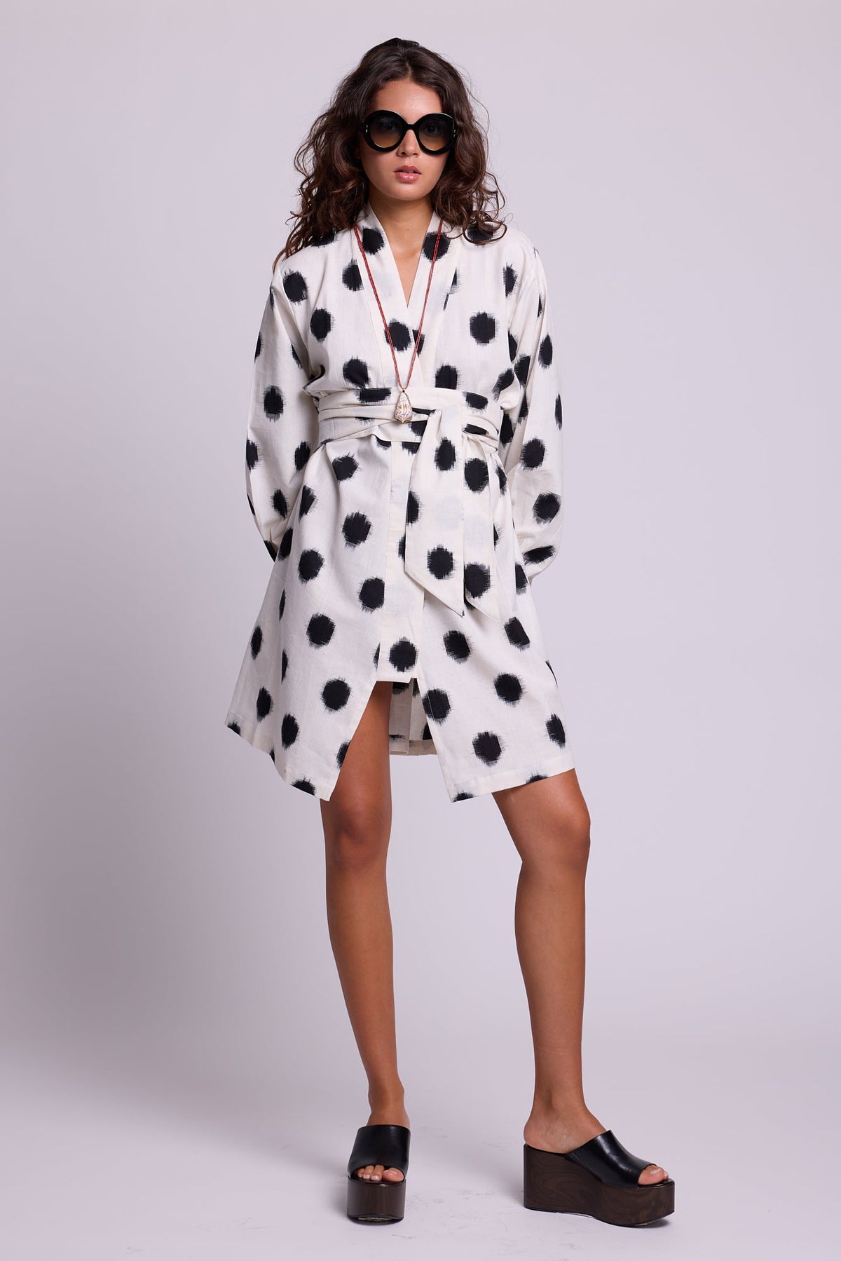 Black Dots Short Kimono in XS/S BLACK - Sustainable Fashion by KLEED LOUNGEWEAR