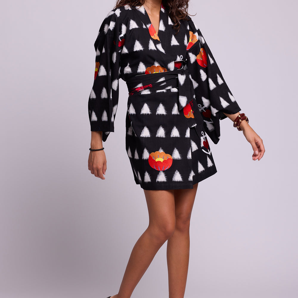 
                      
                        Gondi Black Short Kimono [KLEED]
                      
                    