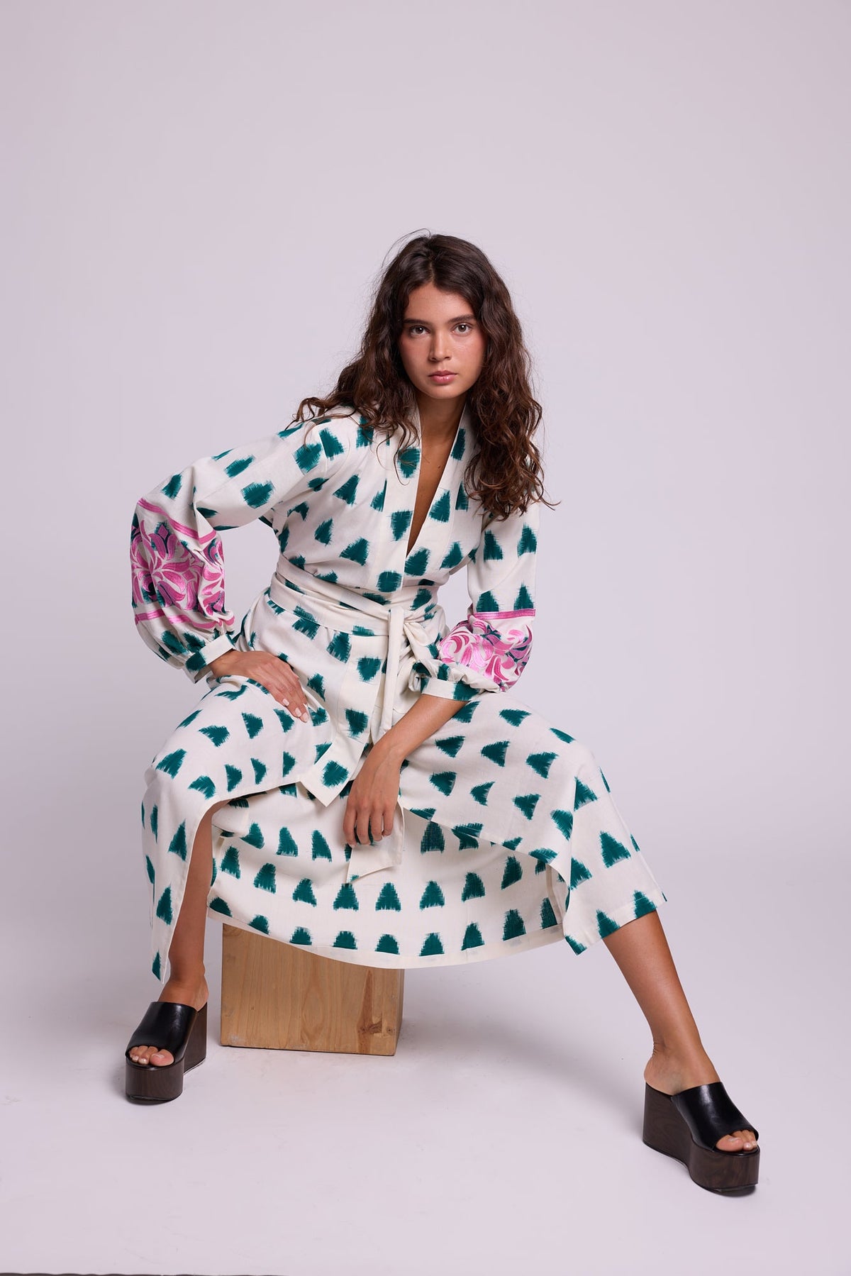 Emerald Savannah Kandy Kimono in XS/S WHITE - Sustainable Fashion by KLEED LOUNGEWEAR