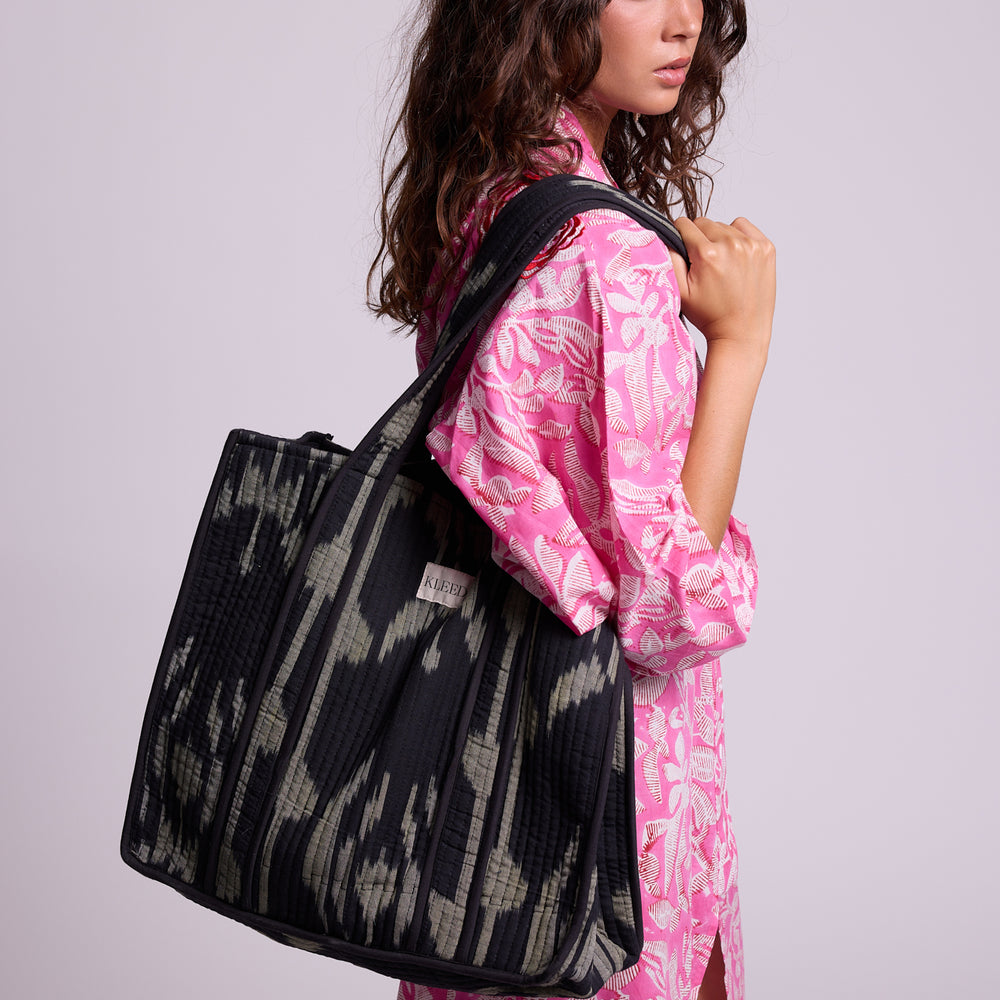 
                      
                        Nallur Pink Kimono [KLEED]
                      
                    