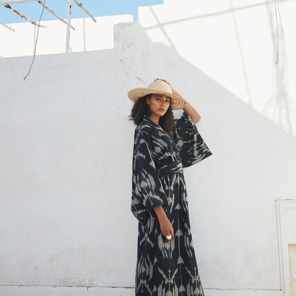 
                      
                        Congo Naya Kimono
                      
                    