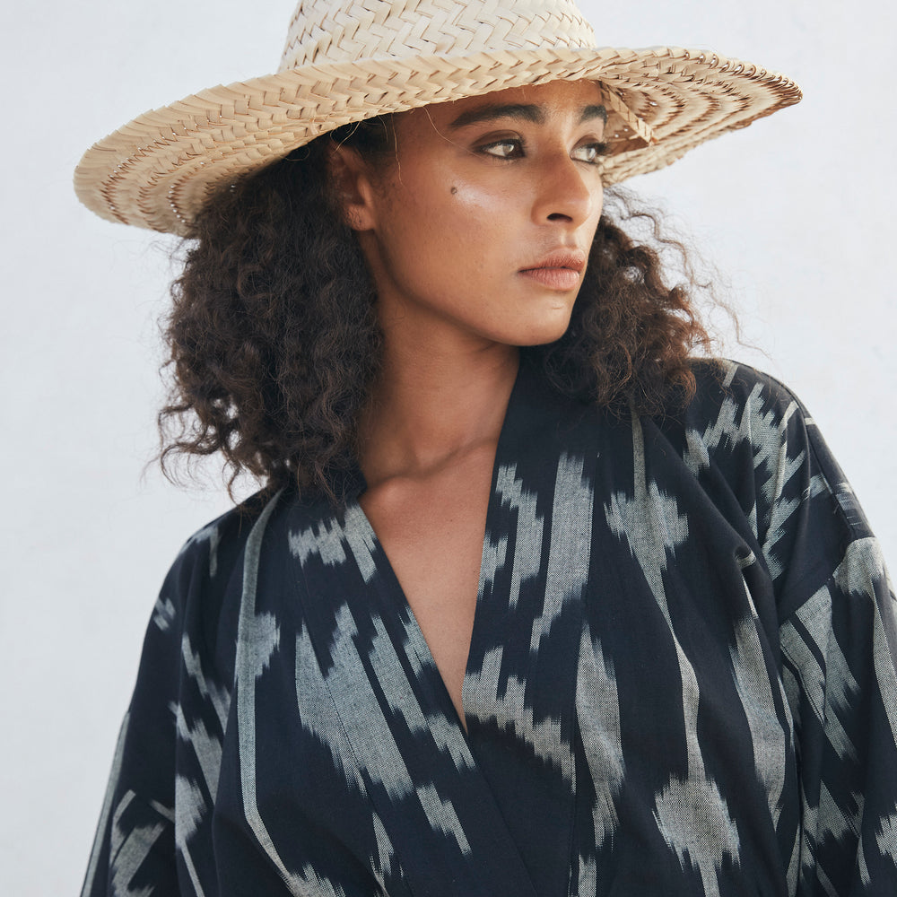 
                      
                        Congo Naya Kimono
                      
                    