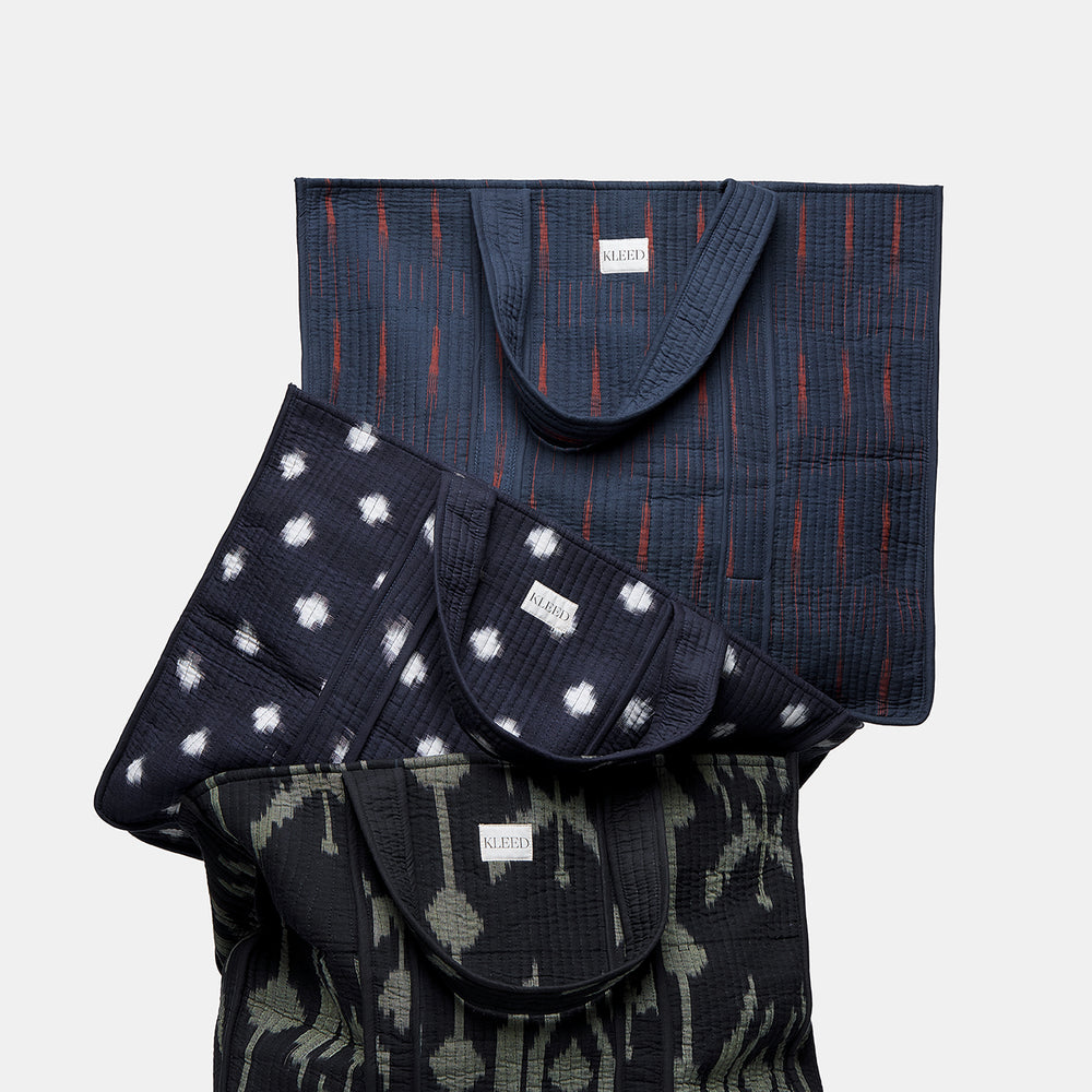 
                      
                        Midnight Dots Weekender
                      
                    