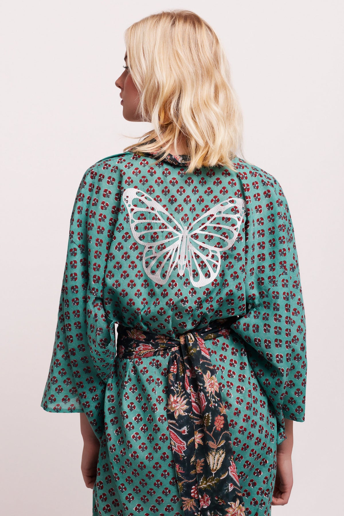 Demoiselle Turquoise Kimono in S/M TURQUOISE - Sustainable Fashion by KLEED LOUNGEWEAR