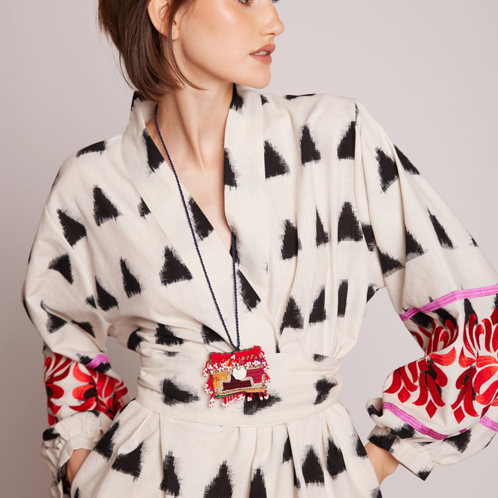 
                      
                        White Kandy Kimono
                      
                    