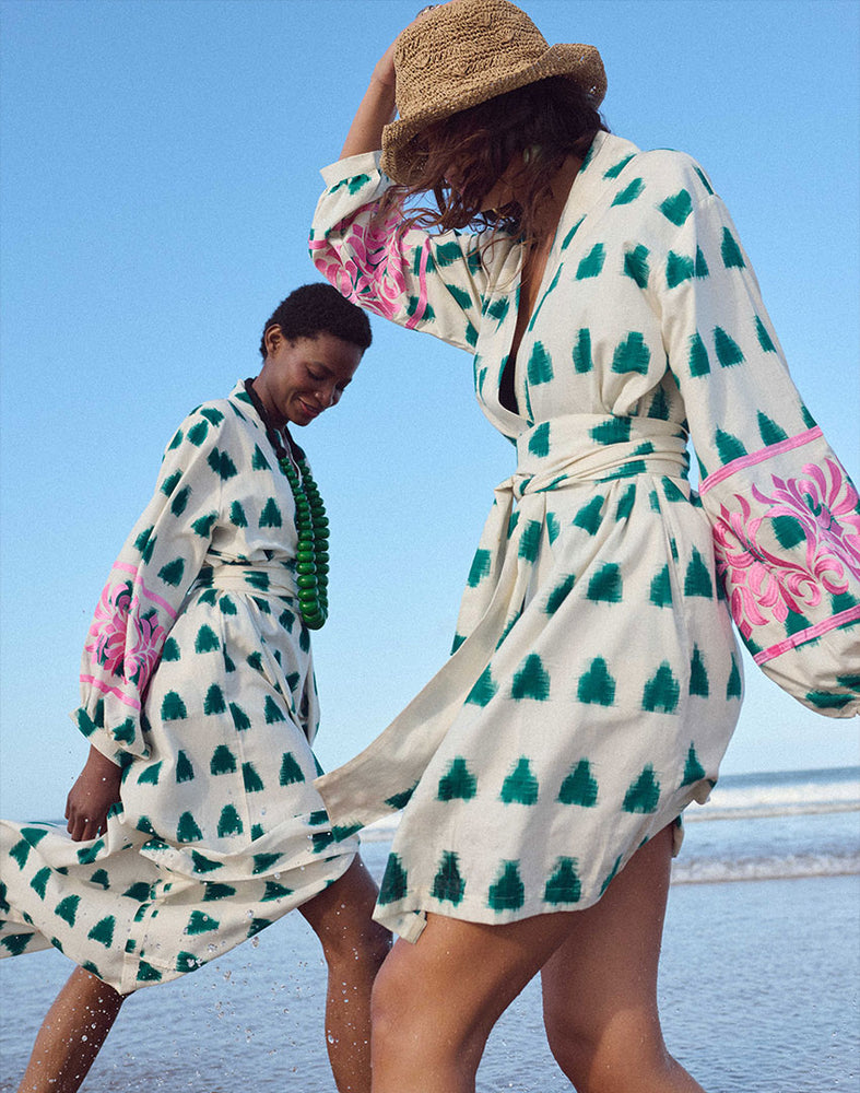 KIMONOS