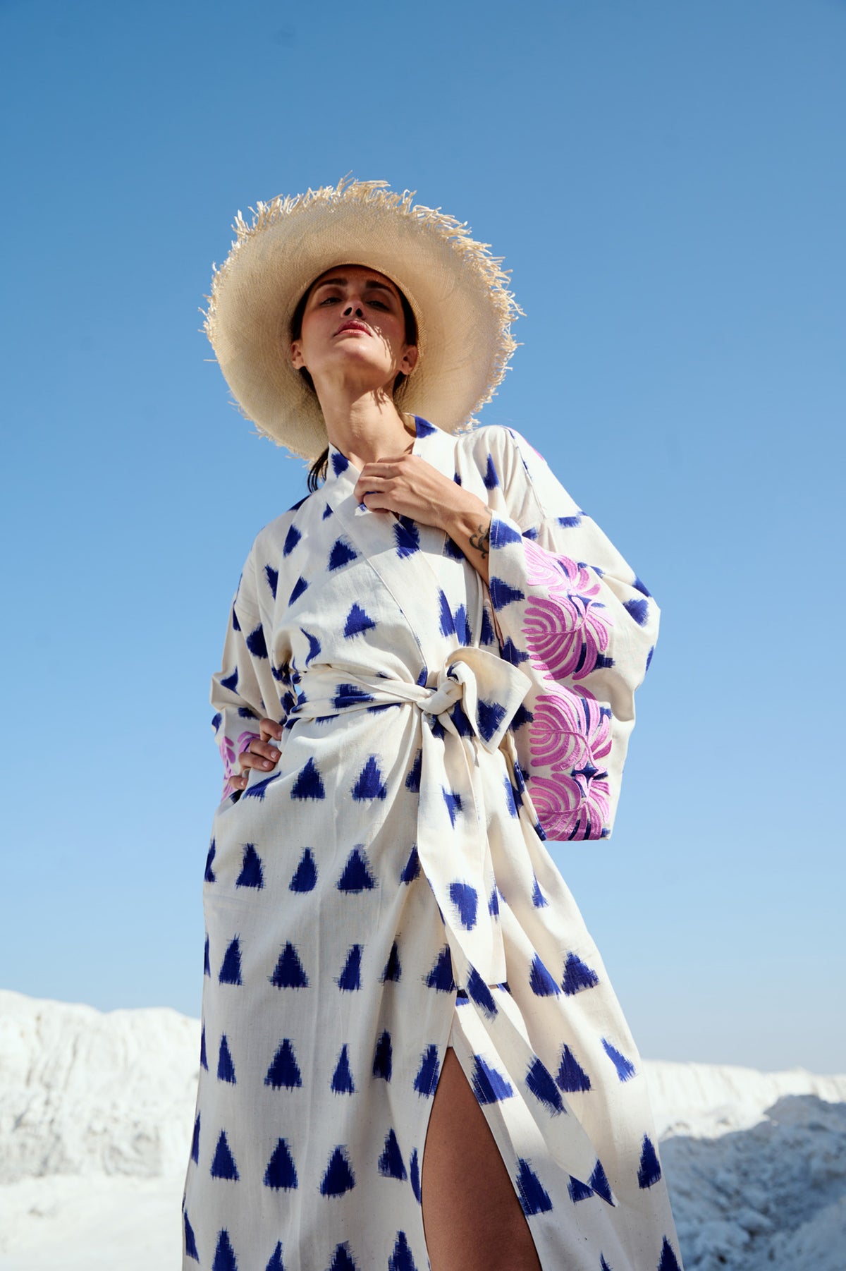 Jaisal White Kimono [KLEED]